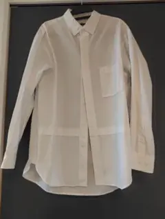 ホワイトロングシャツ ポケット付き