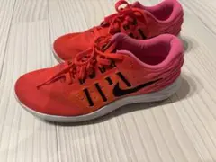 Nike 赤/ピンク スニーカー