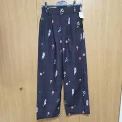 花柄 ワイドパンツ 黒色