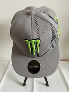 Monster グレー キャップ