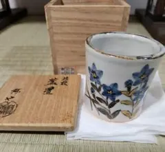 Item thumbnail for item 8abb8bc1-7cc7-43b5-aa72-bef221a57bf1