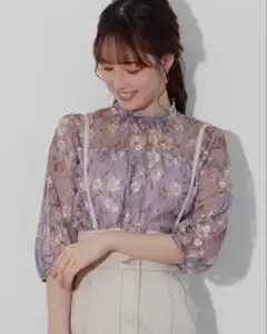JILL BY JILLSTUART フローラルチュールレースブラウス