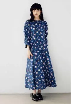 MEDE19F　絵画みたいな花模様ワンピース
