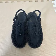 keen サンダル