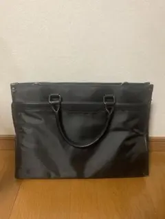 黒 ビジネスバッグ