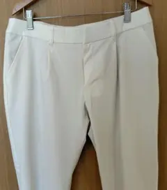 美品　白　透けないタックパンツ　XL