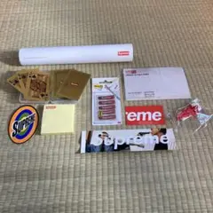 激レア 激安シュプリーム Supreme ゴールド トランプ - メルカリ