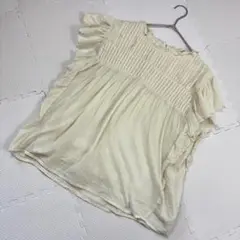 【匿名配送】シフォン　トップス　ガーゼっぽい　フリル　オフホワイト