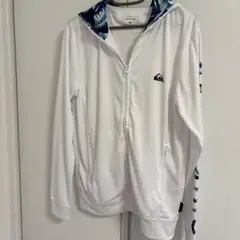 値下げQUIKSILVER ホワイト ラッシュガードパーカー