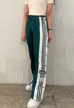 adidas サイドボタン アディブレイクパンツ グリーン