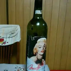 マリリン・モンロー カベルネ・ソーヴィニヨン 1994年 カリフォルニア 2025年最新】マリリンモンロー ワインの人気アイテム - メルカリ