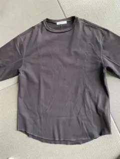 INHERIT ダークグレー 、ホワイト2枚組クルーネック Tシャツ