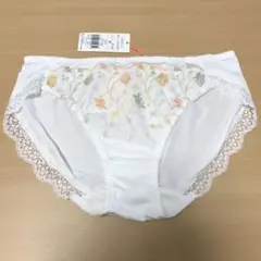 新品タグ付き　未使用 アモスタイル　ホワイト花柄レースMショーツ