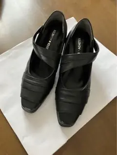 アッセ アシェテール★ブラックパンプス 23.0