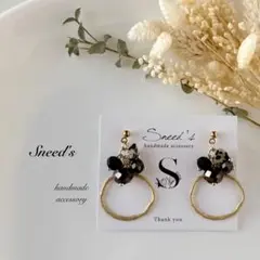▪マットゴールドフープ×デザインビーズ×ダルメシアンビーズピアス／イヤリング