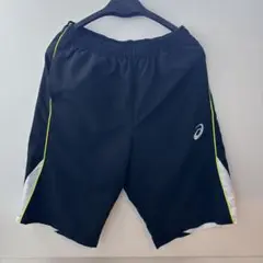 アシックス　黒 ショートパンツ　Oサイズ