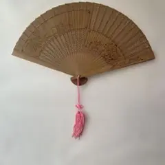 竹製彫刻模様扇子 専用ケース付き
