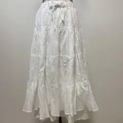 未使用品　ホワイトコットンフレアスカート　Mサイズ