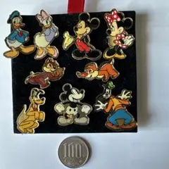 ディズニーランド　キャラクター　ピンバッジ9個セット