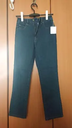 新品未使用　セシール ストレートデニムパンツ