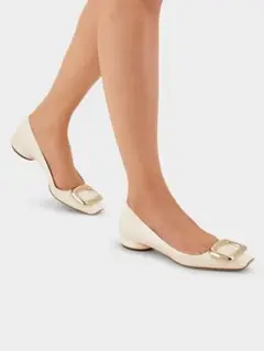 現行モデル☆ Roger Vivier ヴィヴショック パンプス 35.5