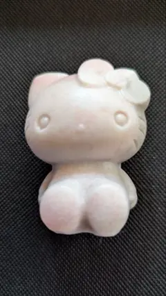 ピンクオパールのキティちゃん