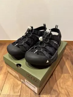 【未使用級】KEEN キーン ニューポートH2 フジロックモデル 黒 フジロック×KEENのコラボレーション第6弾！ 2025年6月18日（水