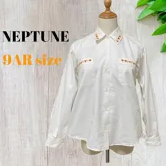 【NEPTUNE】（9AR）長袖シャツ　刺繍　ロゴ　レディース　ホワイト
