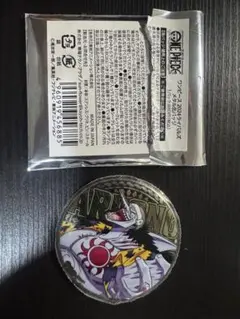 【未使用】ワンピース　缶バッジ　アーロン