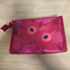 マリメッコ　赤色ポーチ　ウニッコ　Marimekko