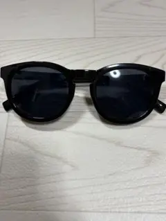 ブラックラウンドサングラス