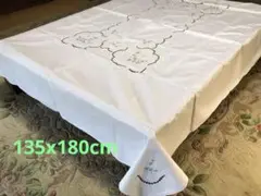 花柄刺繍ホワイト　テーブルクロス　135x180cm
