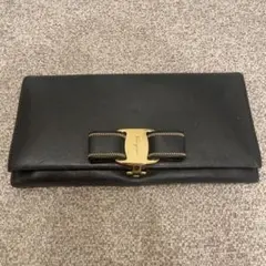 フェラガモ　長財布　黒　リボン