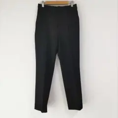 〈ユニクロ〉テーパードパンツ　黒　スラックス　細身　オフィス　綺麗め　М