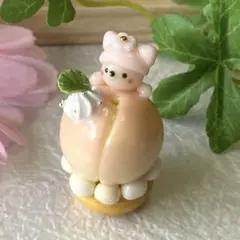 ねこさんの桃ケーキ　フェイクスイーツ　ミニチュア