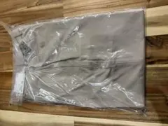 【新品未使用タグ付き】UNIQLOタックワイドパンツM（31 Beige）標準丈