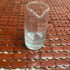 小型ガラスピッチャー32