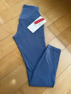 【新品タグ付き】ルルレモン レギンスポケット付き 24インチサイズS