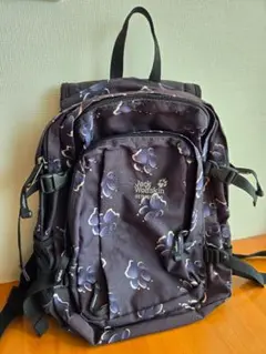 Jack Wolfskin Berkeley S 黒のロゴ柄いっぱいリュック