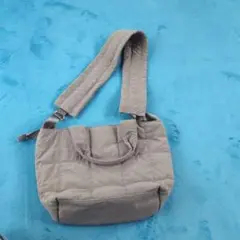 グレー キルティング ショルダーバッグ