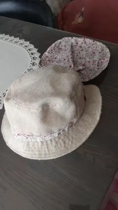 幼児の夏冬の帽子２点