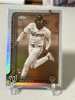 2025 Topps Chrome James Wood Sepia RC