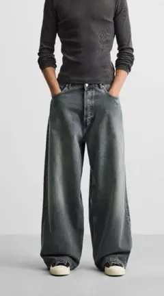 ZARA スーパーバギーフィットジーンズ