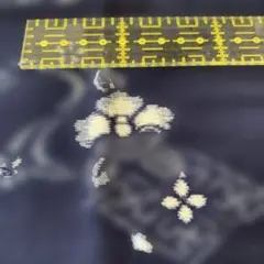 かすり柄の布　　R