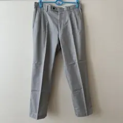 UNIQLO ユニクロ　グレー ストライプ テーパードスラックス