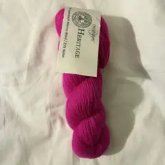 Cascade Yarn, Heritage 5772 蛍光ピンク