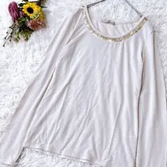 ゴールドスパンコール付き　長袖Tシャツ　カットソー　インナー　ライトベージュ　M