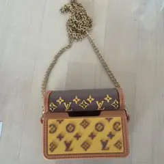 Item thumbnail for item 6235a9c0-eb39-45a1-b217-c89634994d10