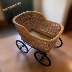 籐の入れ物　乳母車　ベビーカー型　レトロ 2025年最新】籐乳母車の人気アイテム - メルカリ