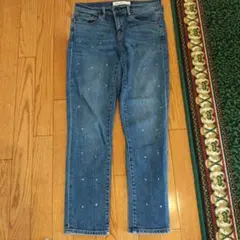 スタッズ付きGapデニム